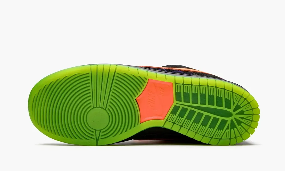 Nike SB Dunk Low Night Of Mischief Halloween
