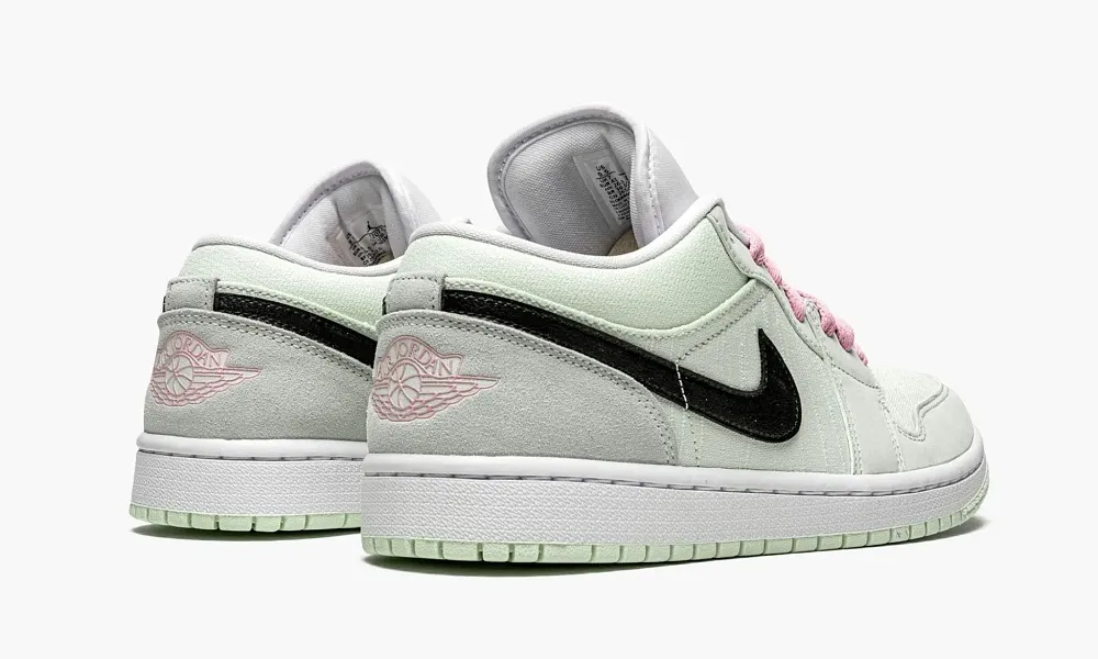 Air Jordan 1 Low SE WMNS Barely Green