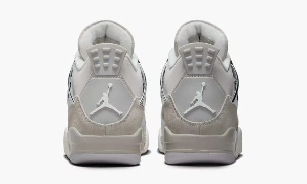 Air Jordan 4 Retro WMNS Frozen Moments