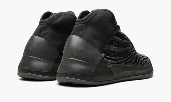Yeezy Qntm “onyx”  Yeezy Qntm “onyx”
