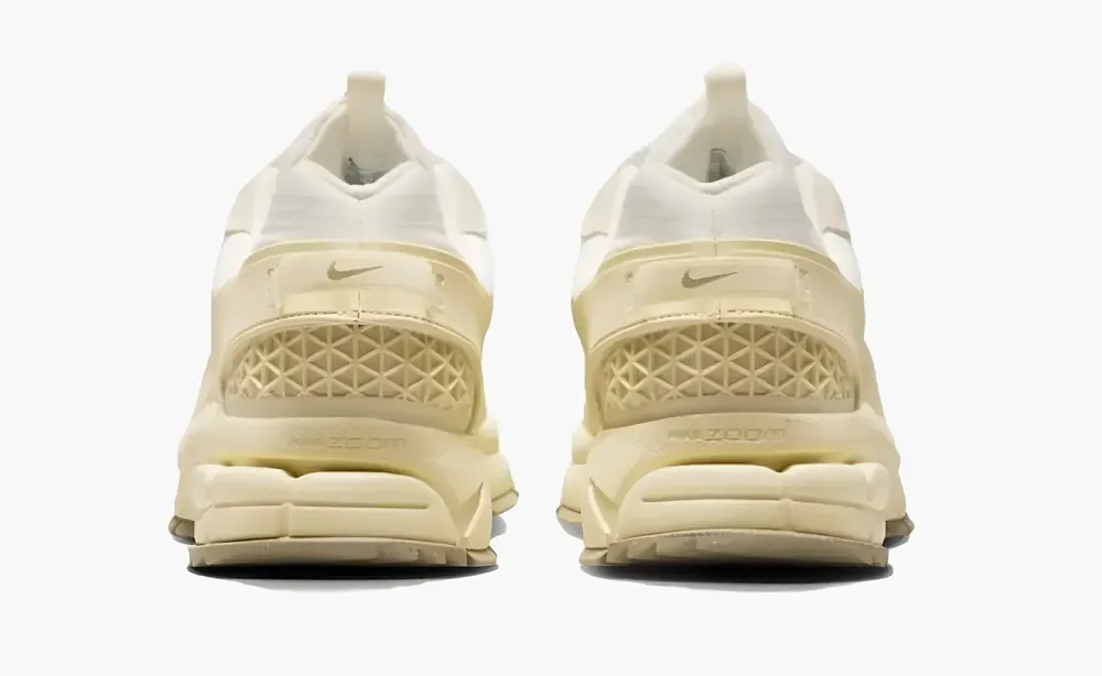 Nike Zoom Vomero Roam Pale Ivory