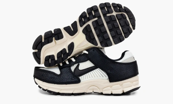 Nike Zoom Vomero 5 WMNS Timeless Panda Dunk