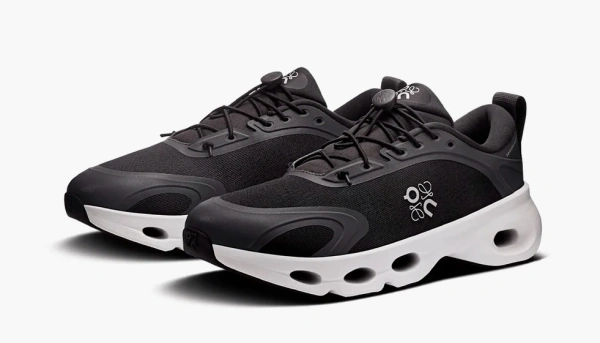 Loewe × On Cloudsolo WMNS Black White 