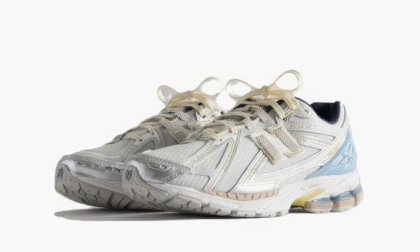 New Balance 1906r Kith White