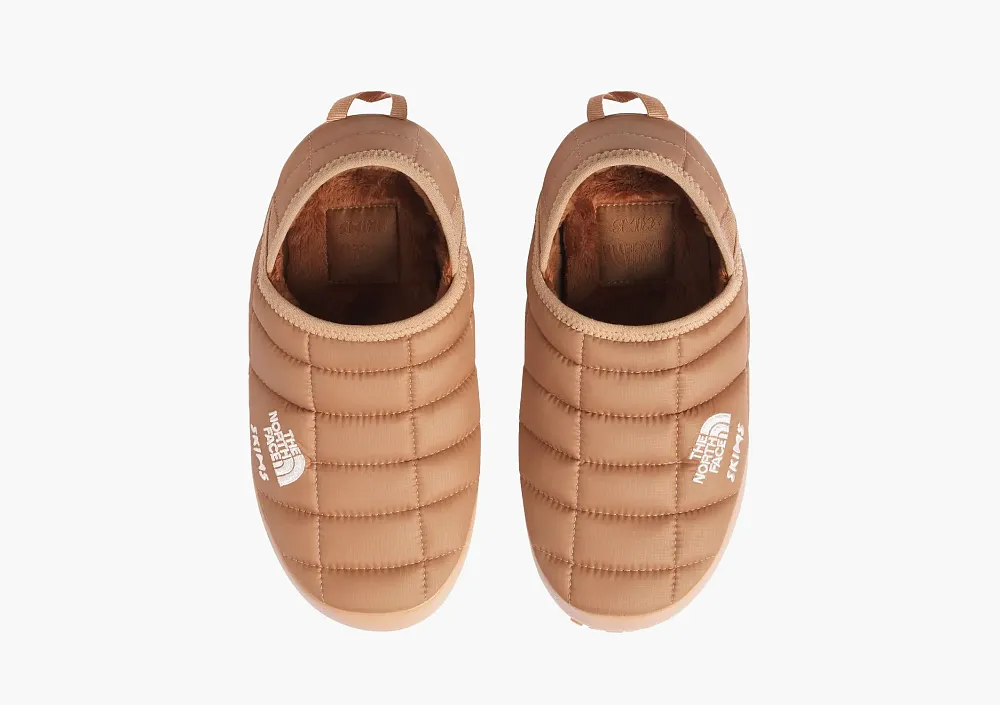 Skims x The North Face Thermoball Traction Mule 5 WMNS Ochre