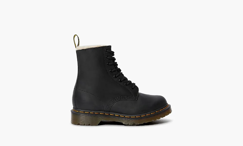 Dr. Martens 1460 Serena Wyoming Black