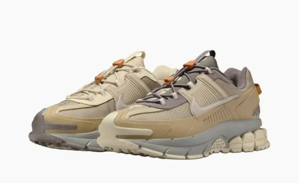 Nike Zoom Vomero Roam Running Poets 