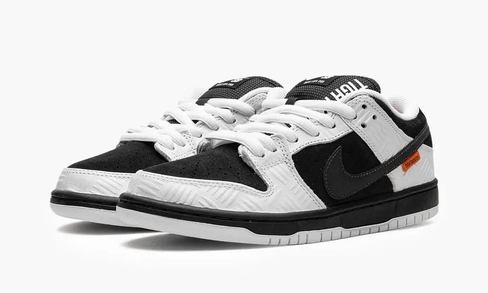 Nike SB Dunk Low Tightbooth