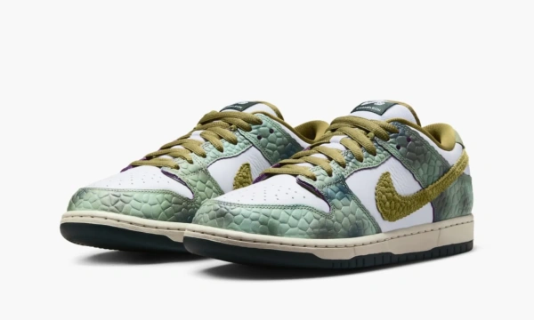 Alexis Sablone x Nike Dunk Low SB Chameleon 