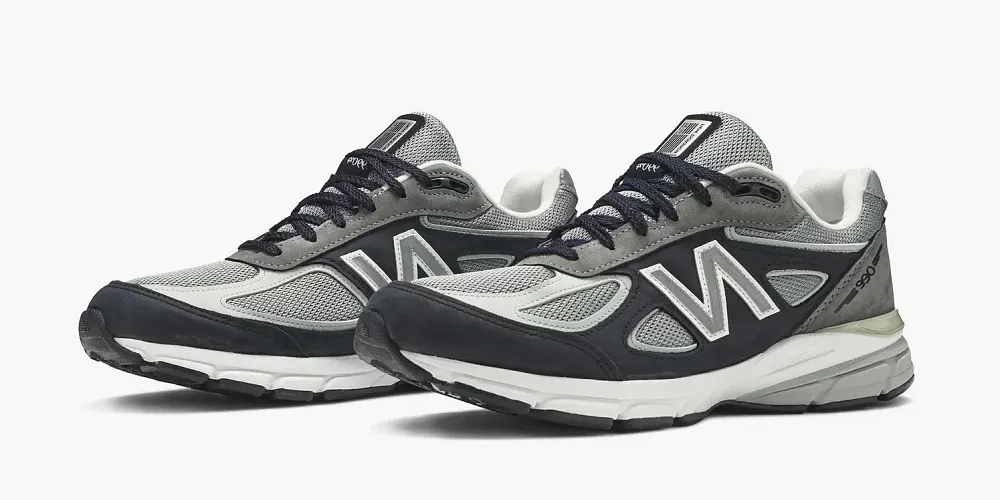 New Balance 990v4 Magnet