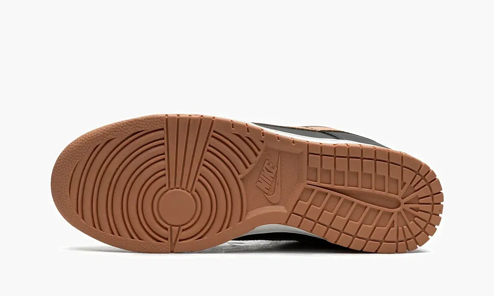 Nike Dunk Low Black / Amber Brown