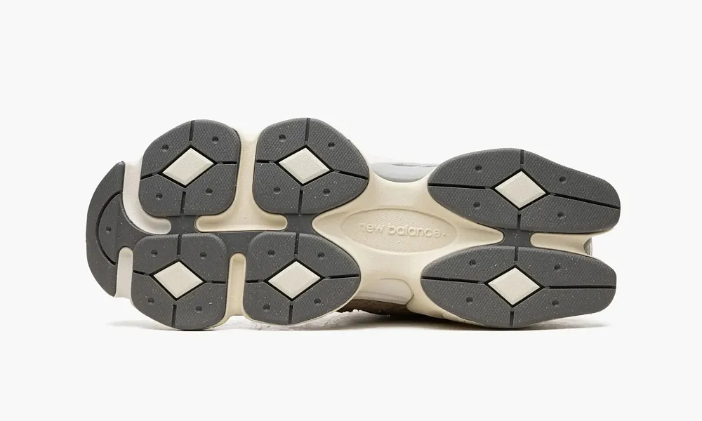 New Balance 9060 Driftwood