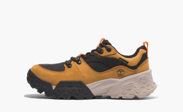 Timberland Motion Scramble Low LaceUp Waterproof Hikers Wheat Nubuck 