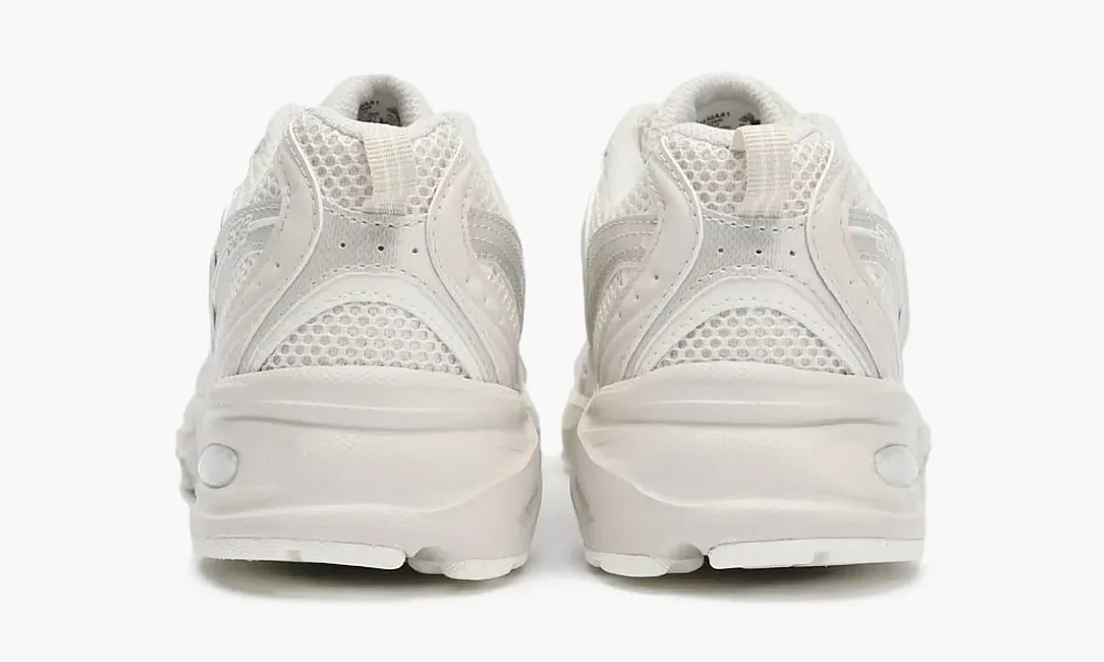 New Balance 530 Beige
