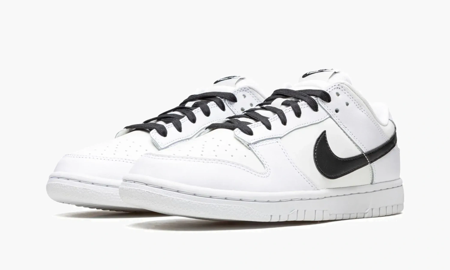 Nike Dunk Low Retro Reverse Panda 