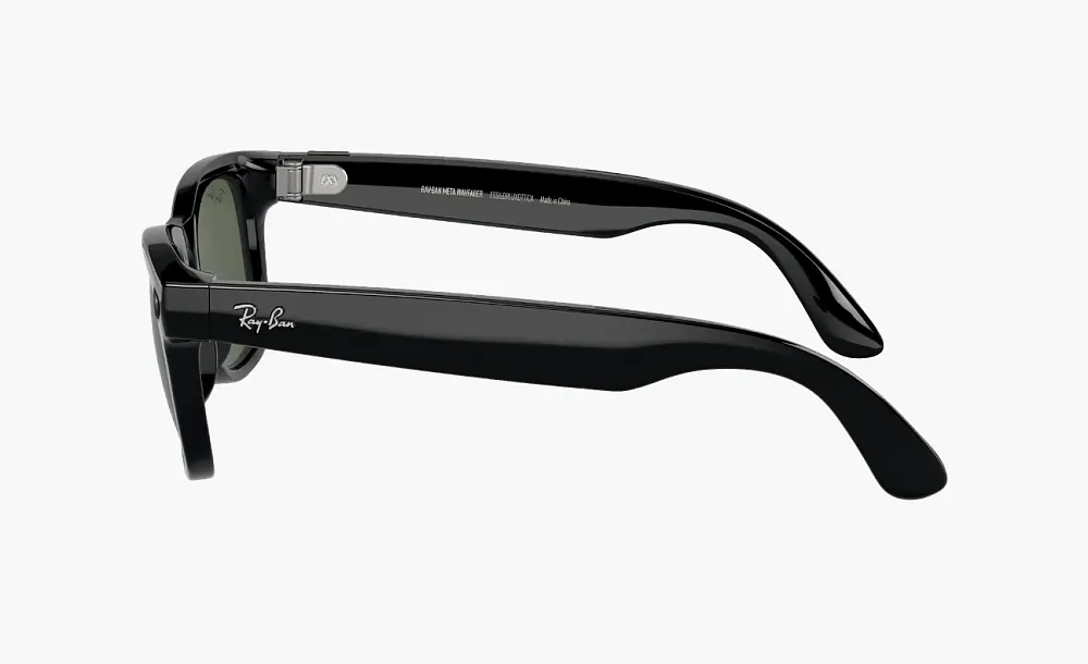 Ray-Ban Meta Wayfarer Sunglasses Matte Black Transitions Graph/Green