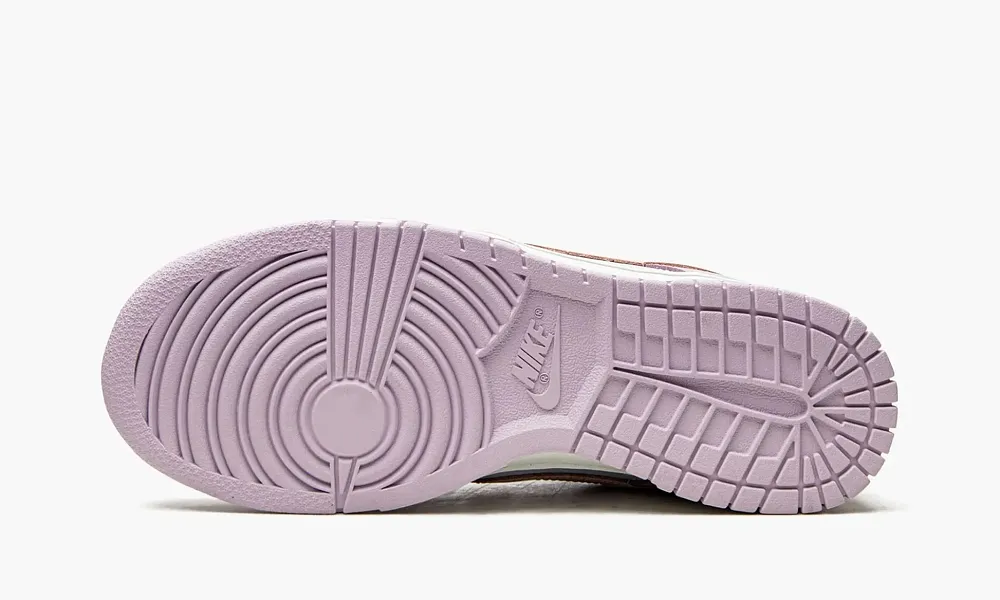 Nike Dunk Low WMNS Easter 2022