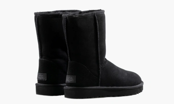 UGG Classic Short Ii Black  UGG Classic Short Ii Black