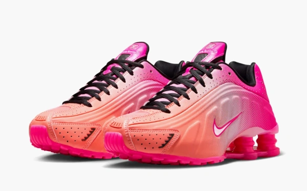 Nike Shox R4 WMNS Hyper Pink Black 