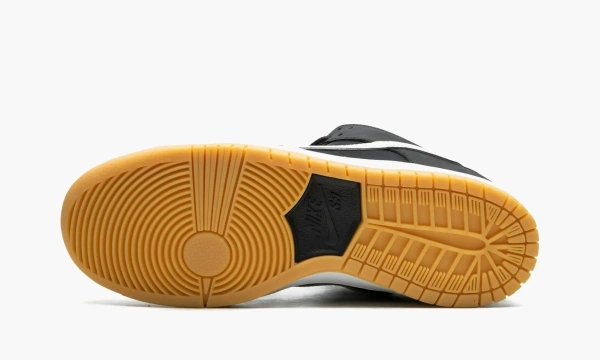 Nike SB Dunk Low Black Gum 