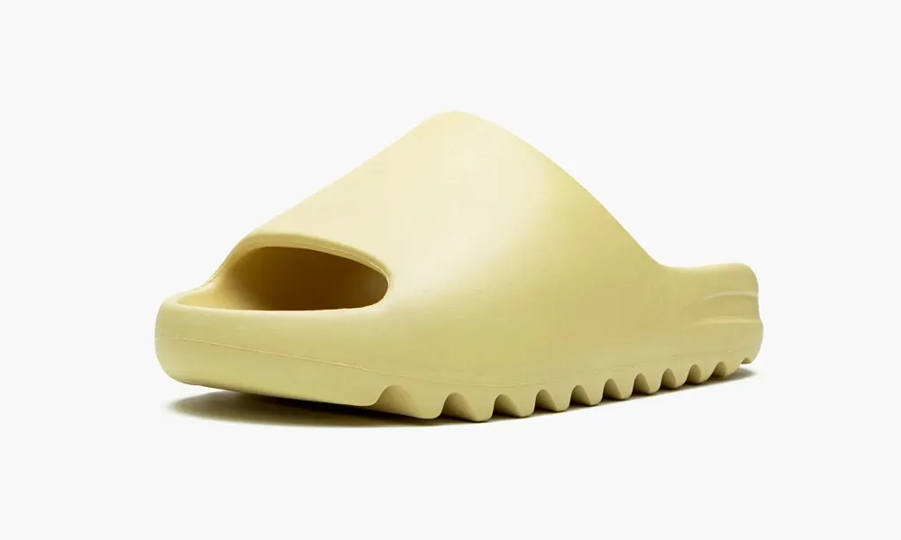 Yeezy Slide Desert Sand