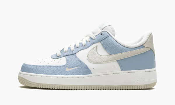 Air Force '07 WMNS Baby Blue 