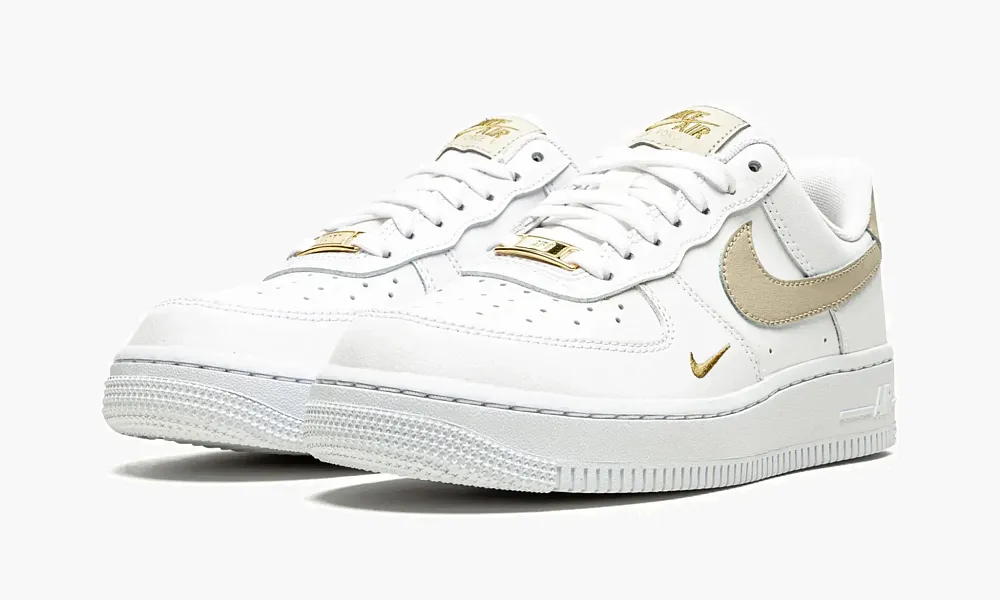Air Force 1 LO ESSENTIAL MNS WMNS Toe Swoosh - White / Rattan