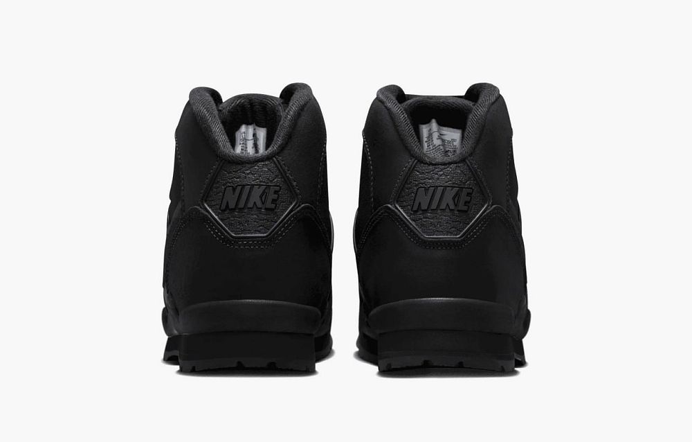 Nike Baltoro Black Metallic Gold