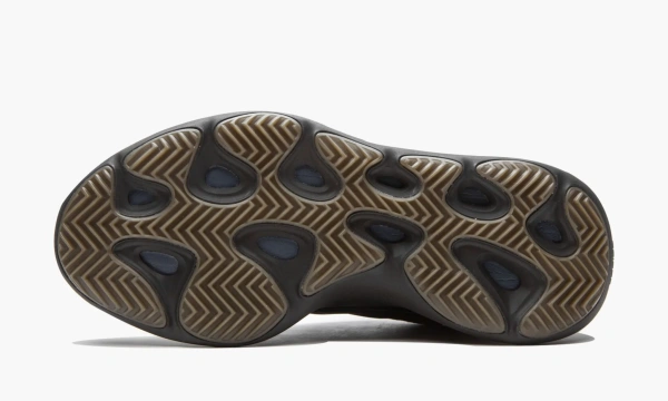 Yeezy 700 V3 Clay Brown 