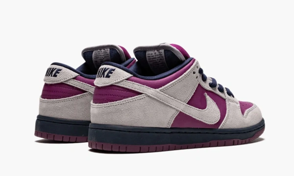 Nike SB Dunk Low Atmosphere Grey True Berry