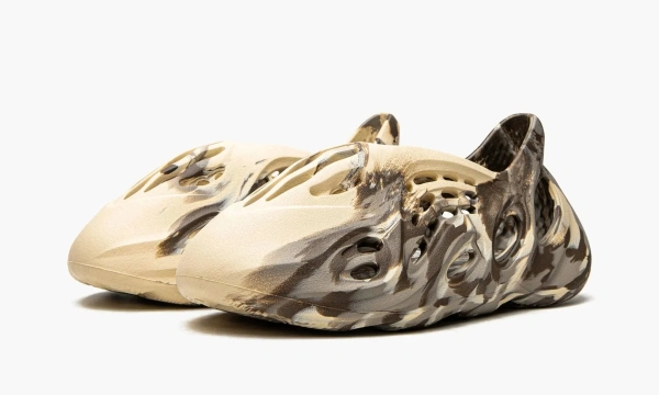 Yeezy Foam Rnnr Mx Cream Clay 