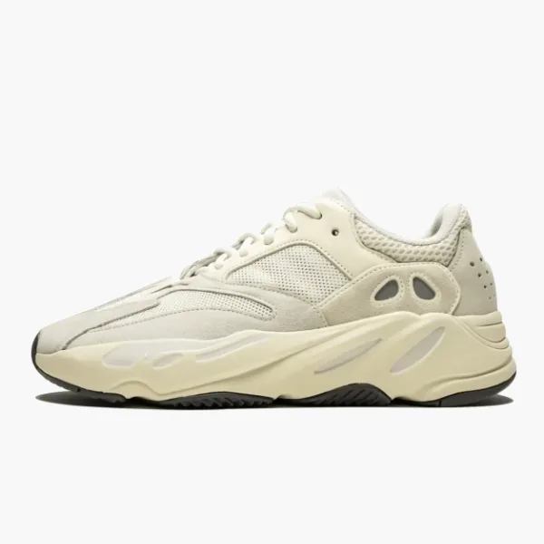 Yeezy Boost 700 Analog