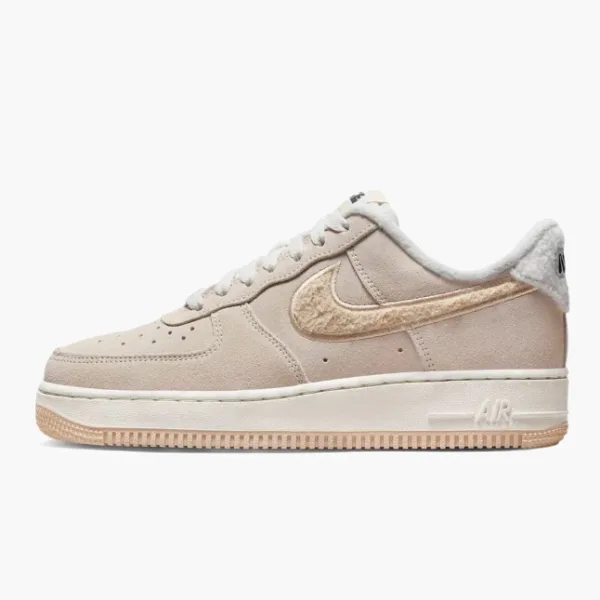 Nike Air Force 1 Low '07 SE WMNS Sanddrift Gum Fleece