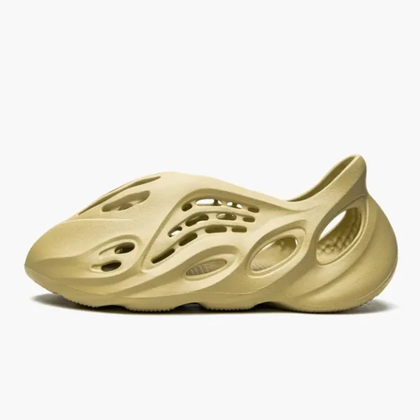 Yeezy Foam Rnnr Sulfur