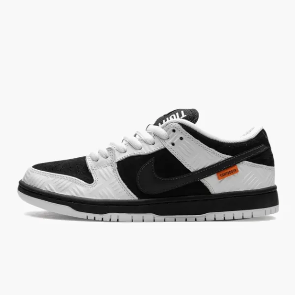 Nike SB Dunk Low Tightbooth
