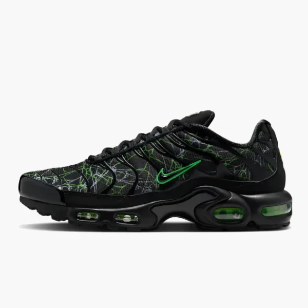 Nike Air Max Plus “Black/Green Strike”