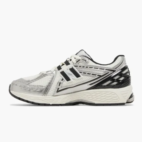 New Balance 1906R "Silver Metallic Black"