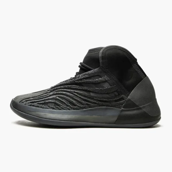 Yeezy Qntm “onyx”