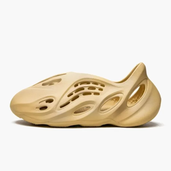 Yeezy Foam Rnnr Desert Sand
