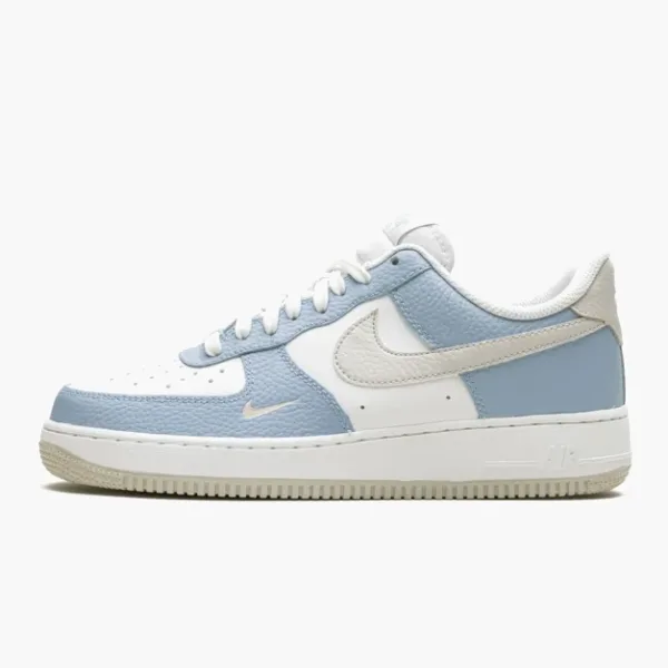Air Force '07 WMNS Baby Blue