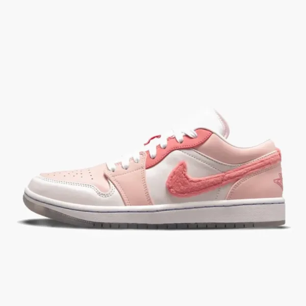 Air Jordan 1 Low SE WMNS Mighty Swooshers Pink