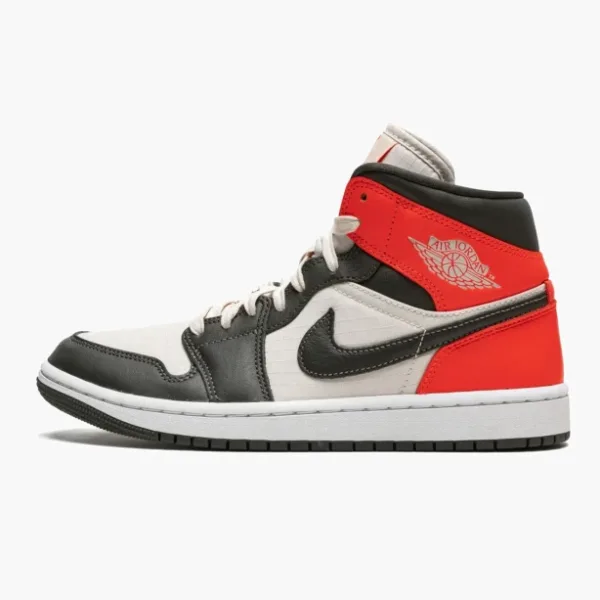 Air Jordan 1 Mid SE WMNS Newsprint