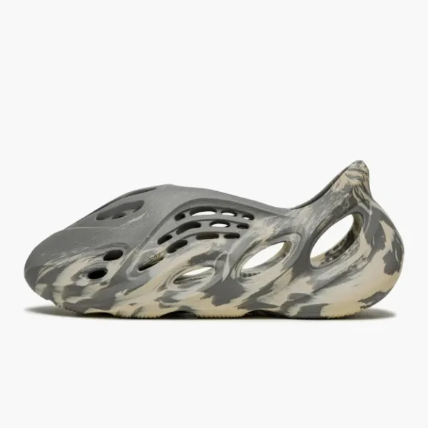 Yeezy Foam Rnnr Mxt Moon Gray