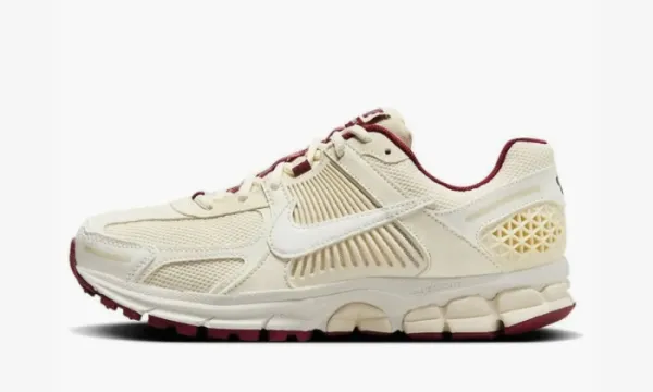Nike Zoom Vomero 5 Valentine's Day