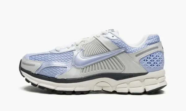 Nike Zoom Vomero 5 WMNS Royal Tint Photon Dust