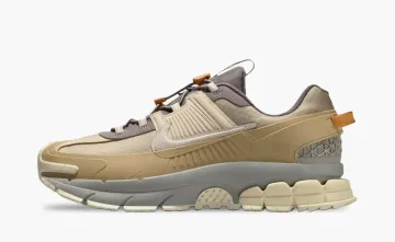 Nike Zoom Vomero Roam Running Poets