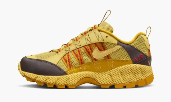 Nike Air Humara QS Buff Gold