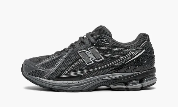 New Balance 1906r Magnet