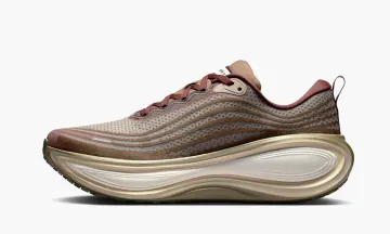 Nike Vomero Plus QS Off Noir Pecan Phantom
