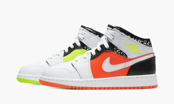 Air Jordan 1 Mid GS Notebook